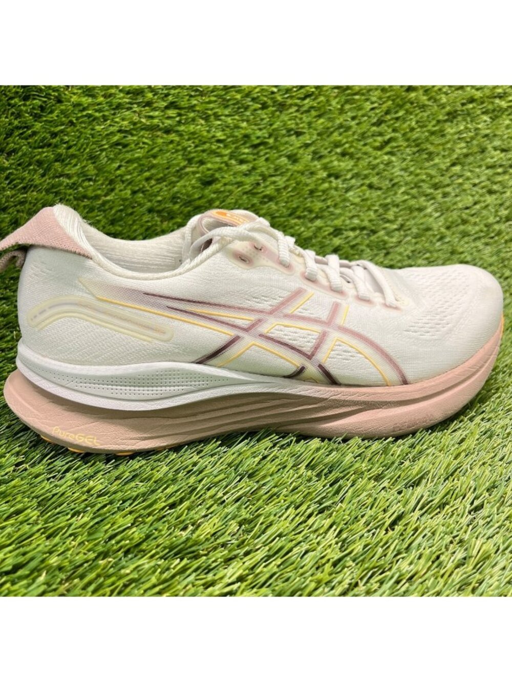 Asics Gel-Kayano 32 Womens Size 8.5 Ivory Pink Athletic Running Shoes Sneakers